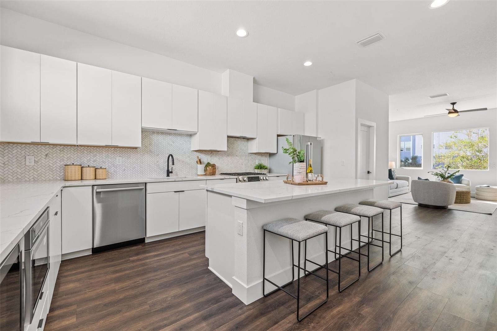 857 6th Avenue, FL