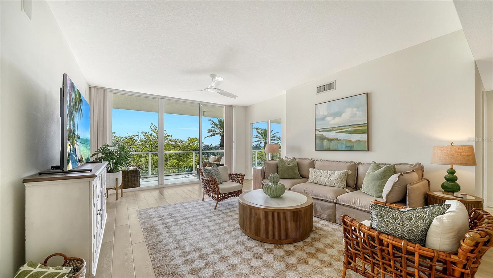 1800 Benjamin Franklin Drive, FL