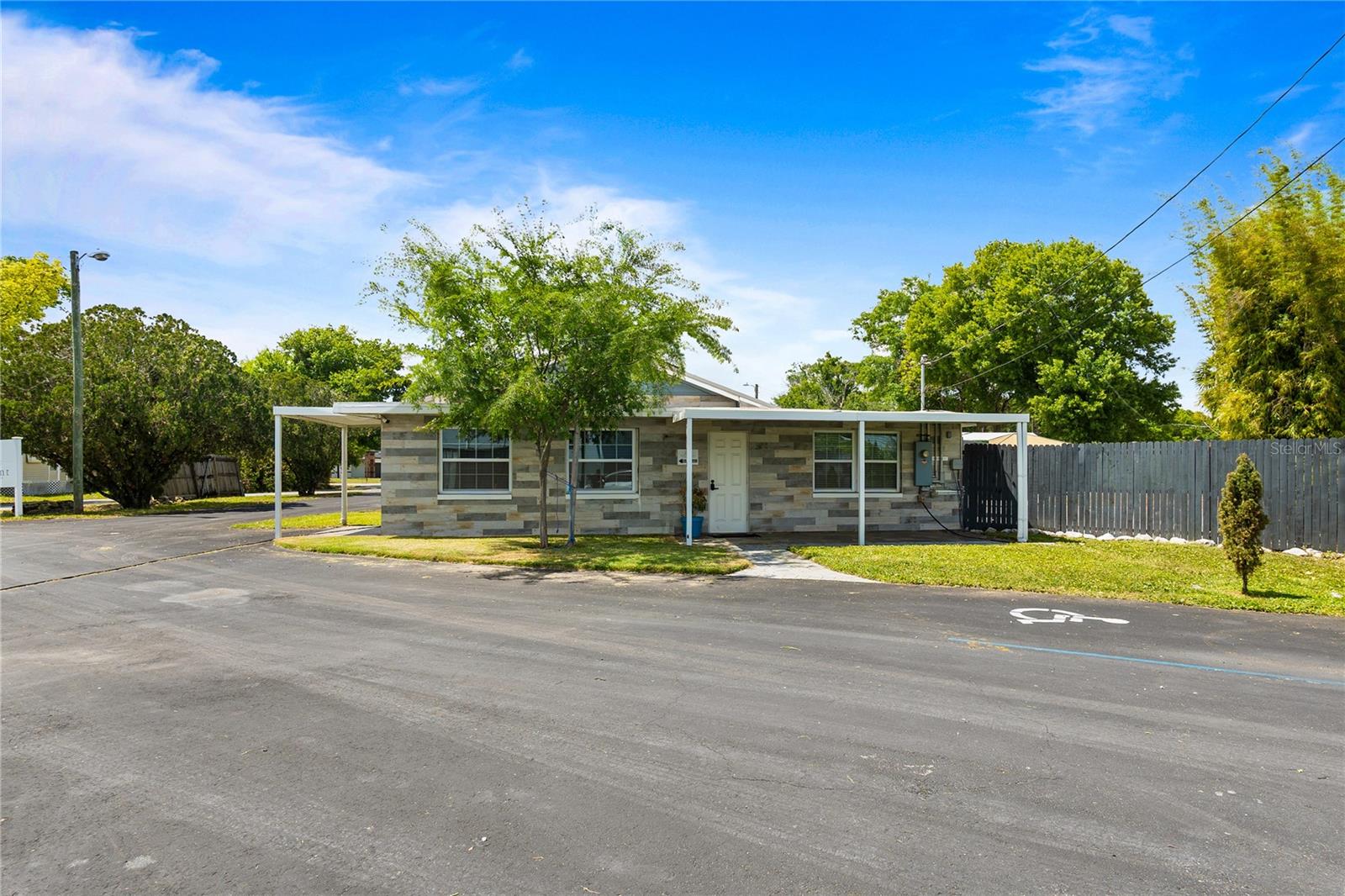 5424 Edgewater Drive, FL