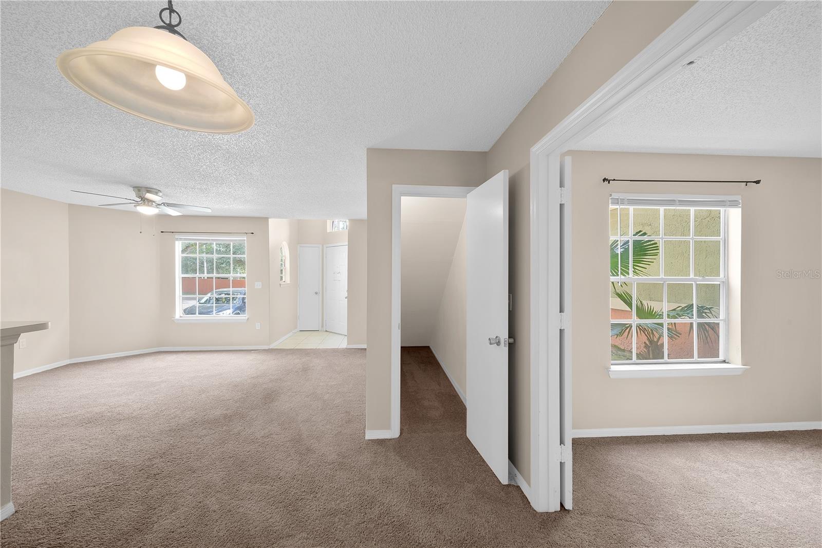 441 Fountainhead Circle, FL
