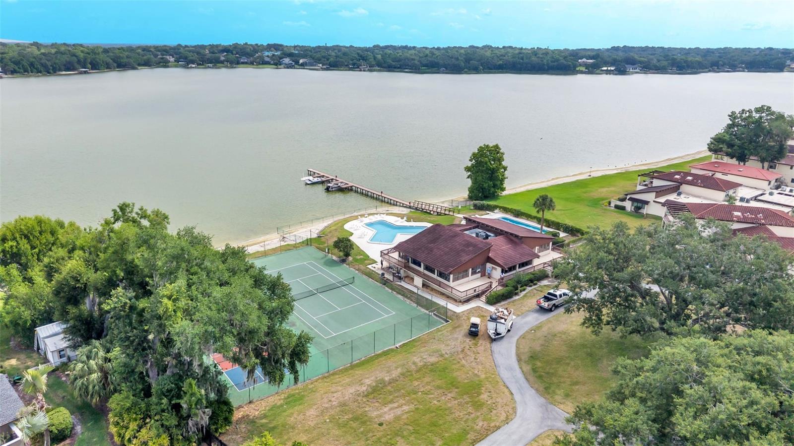 11 Loma Linda, FL