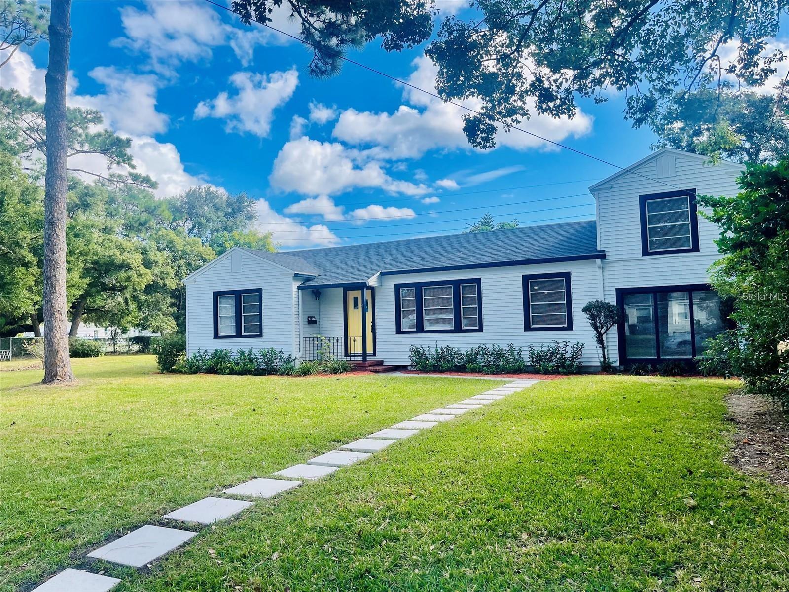 845 Floral Drive, FL