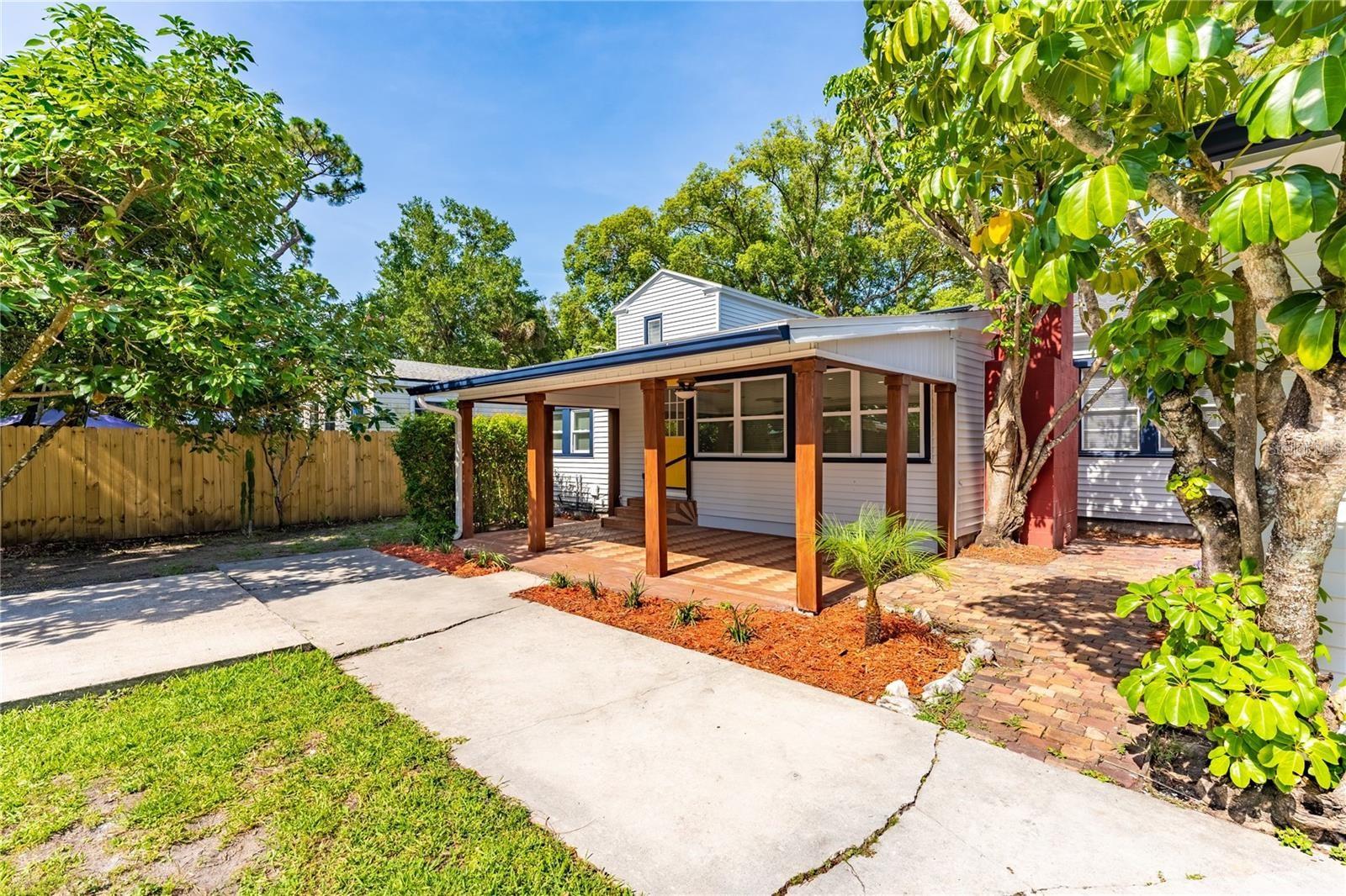 845 Floral Drive, FL