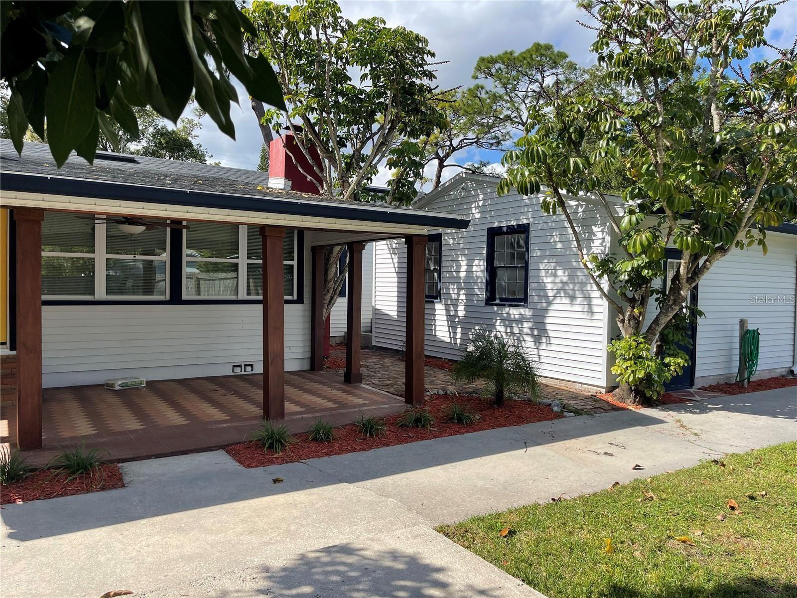 845 Floral Drive, FL