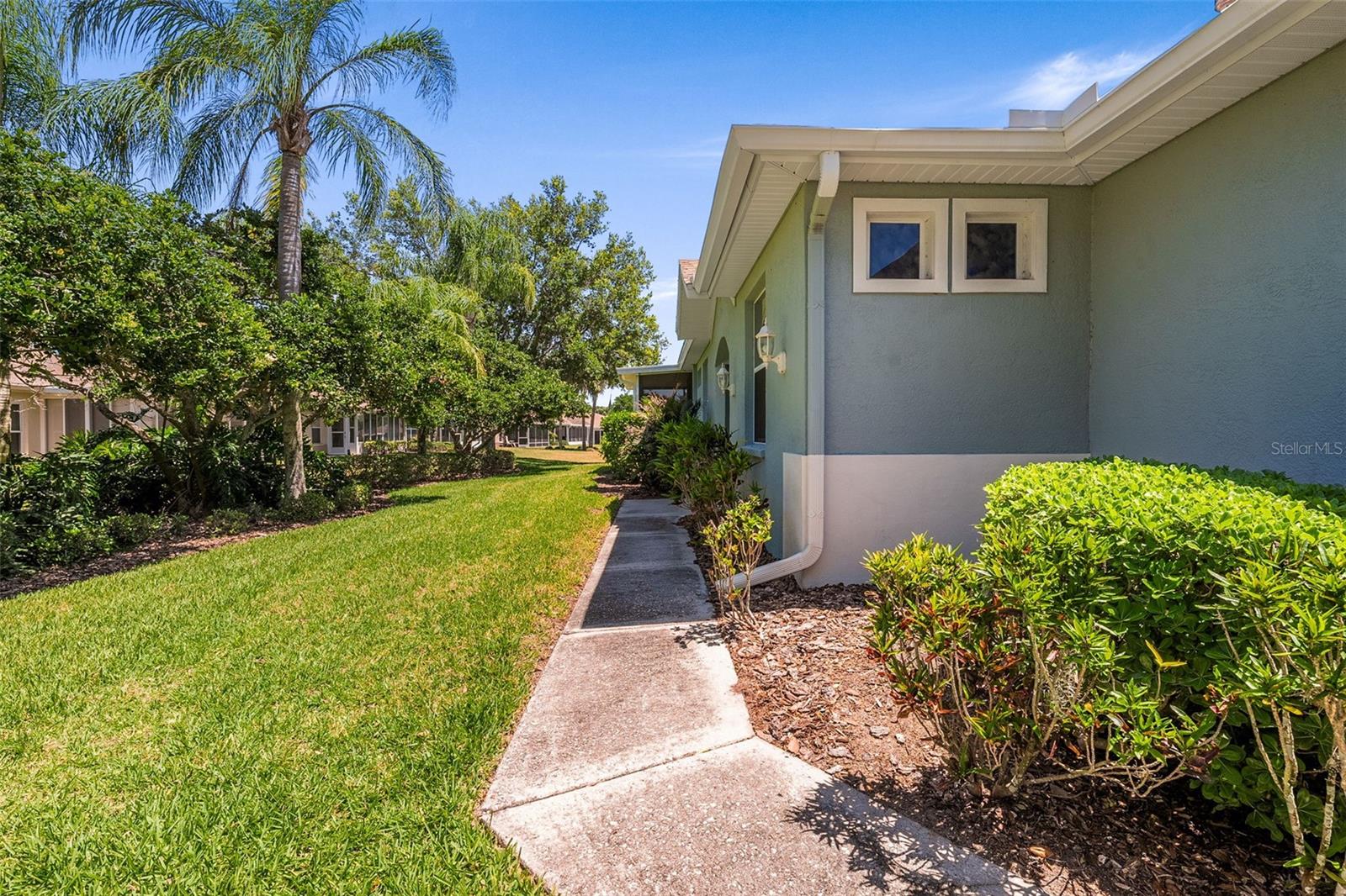 1204 Huntington Greens Drive, FL