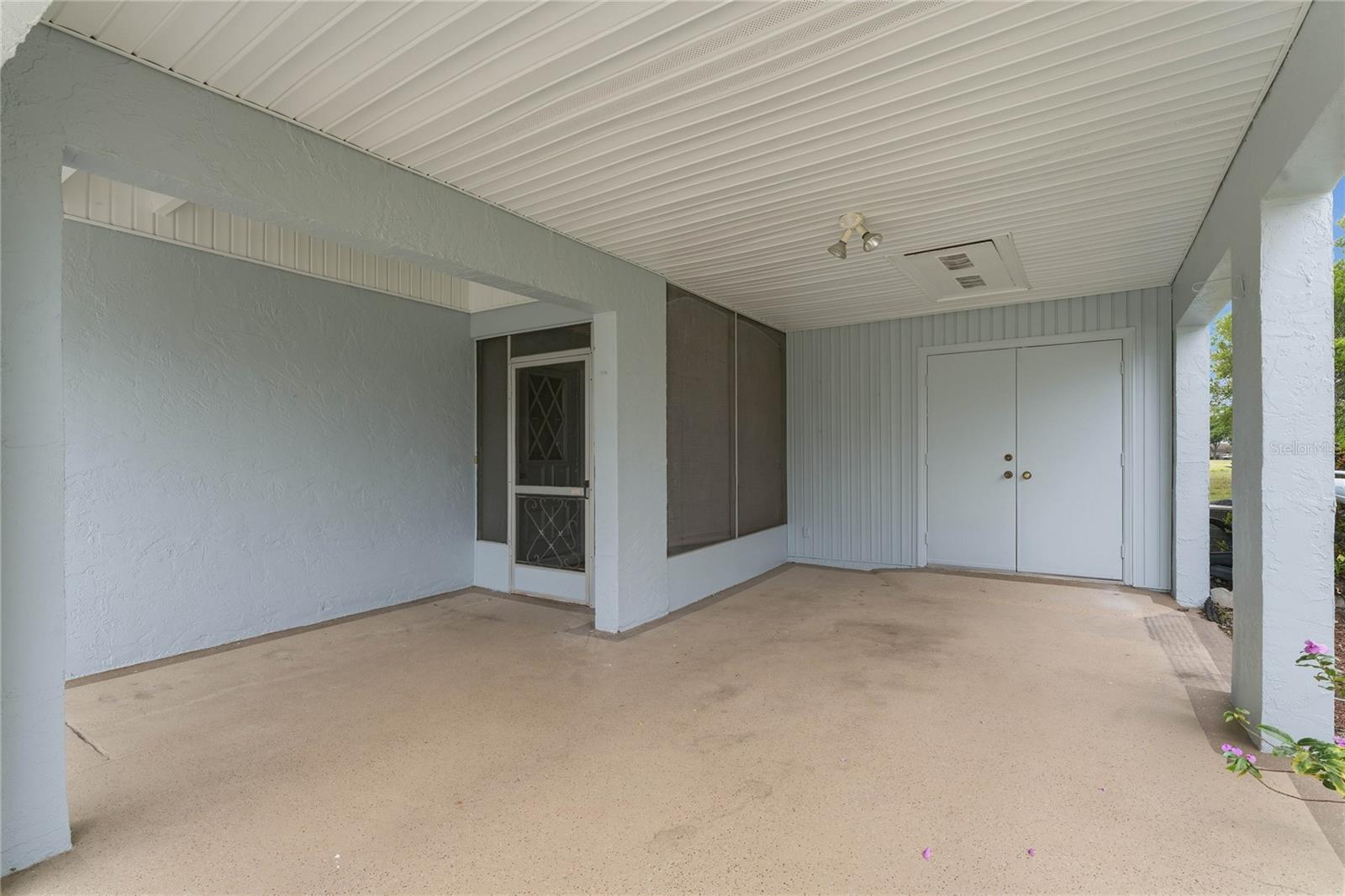 417 Gladstone Place, FL