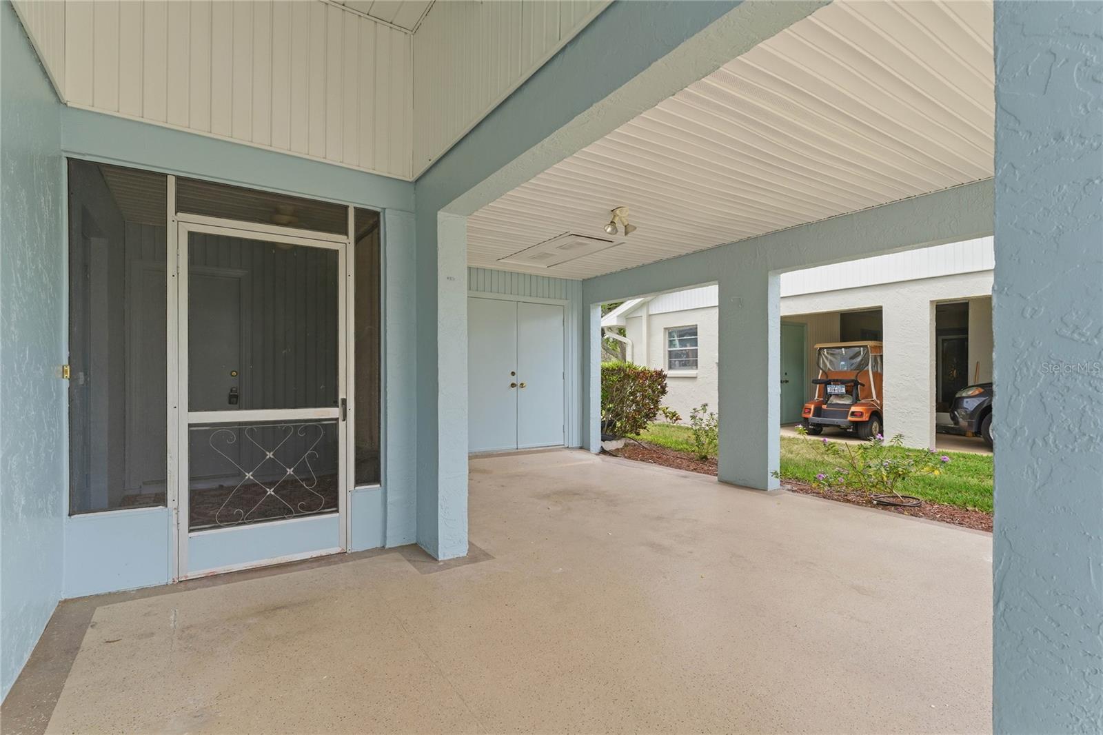 417 Gladstone Place, FL