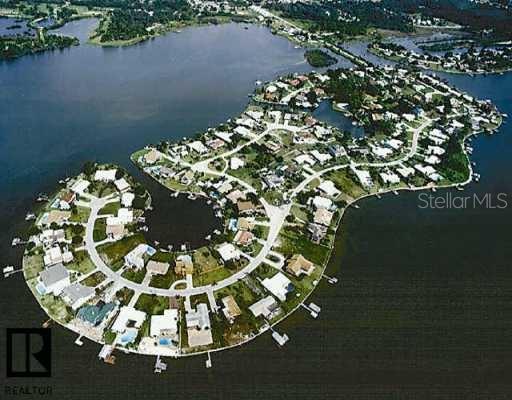 125 Carlyle Drive, FL
