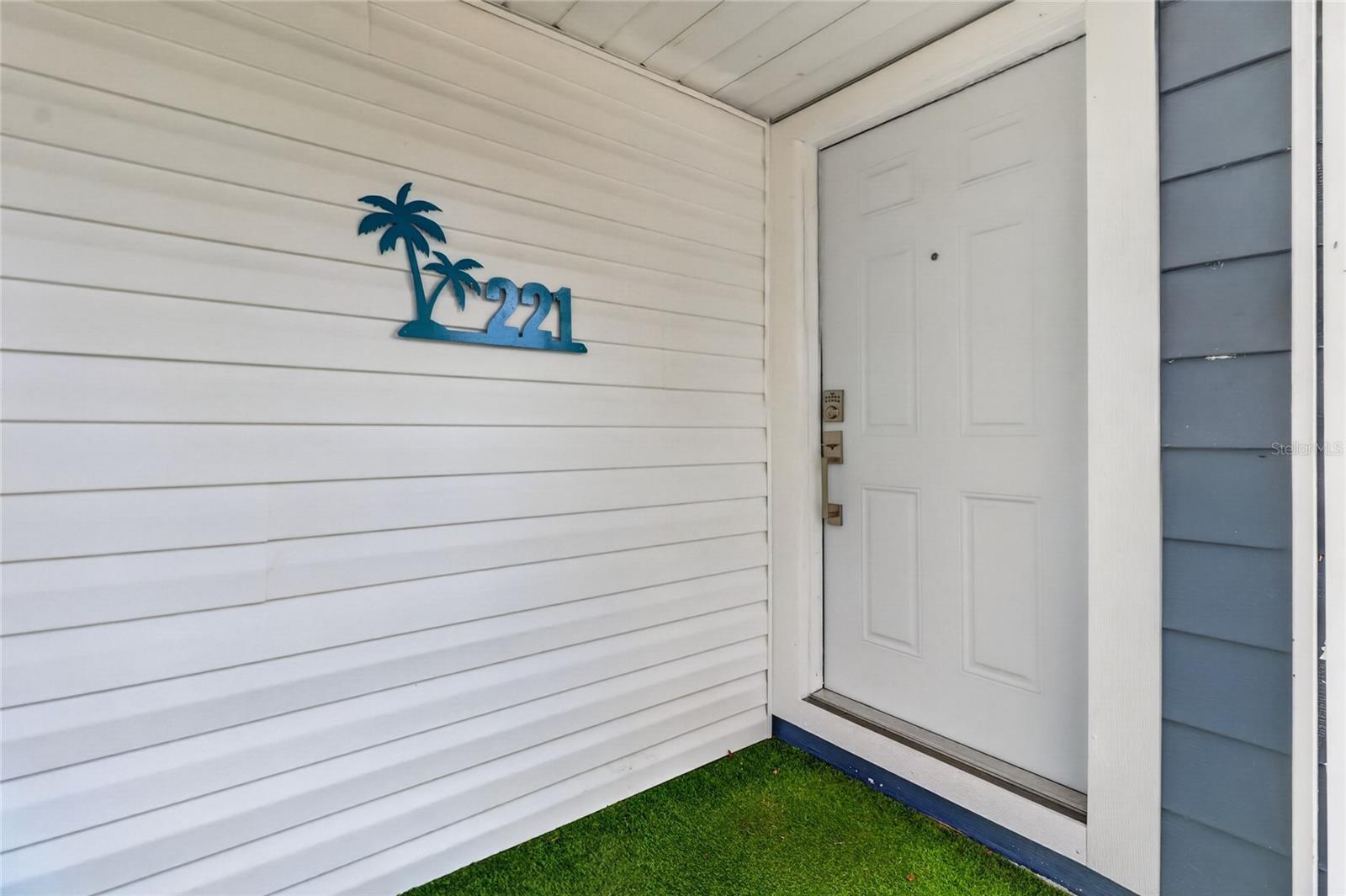 221 Avenue F, FL
