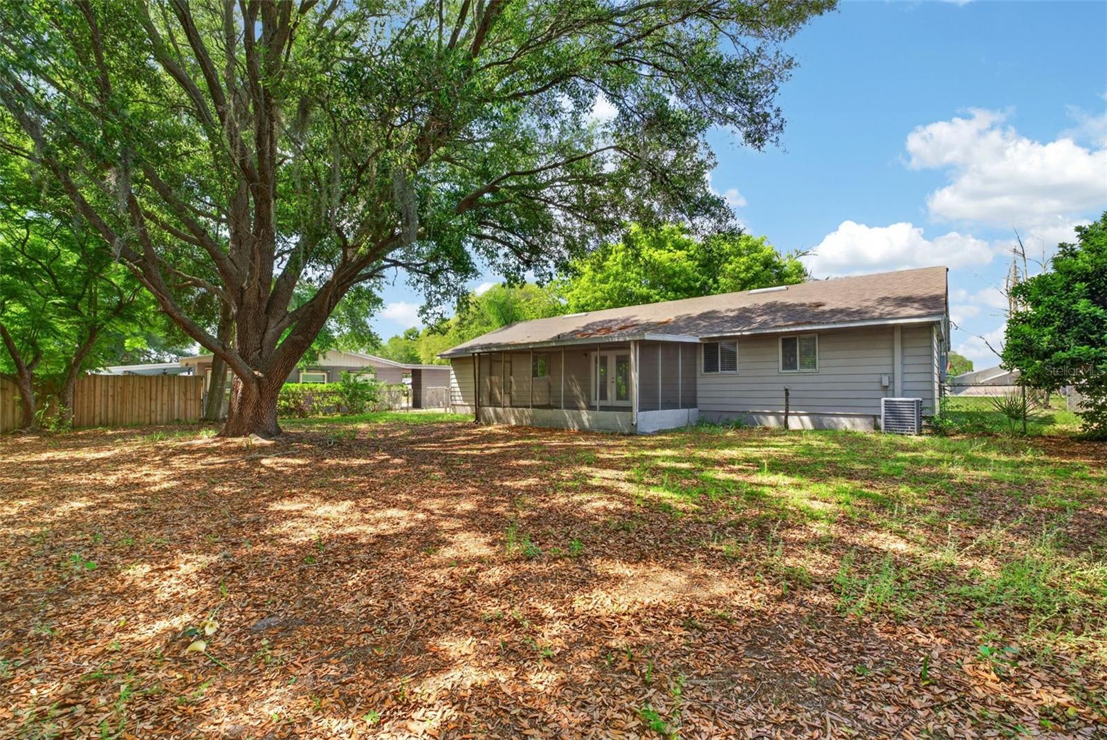 1334 Stately Oaks Drive, FL
