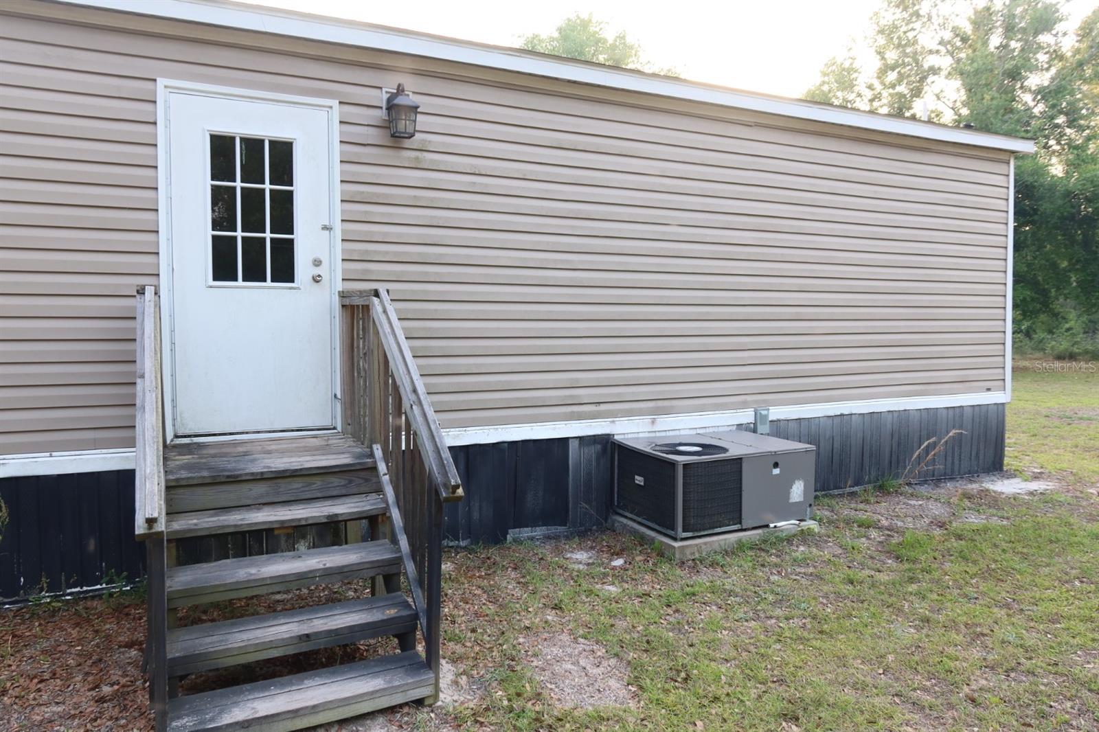 11533 Us 90, FL
