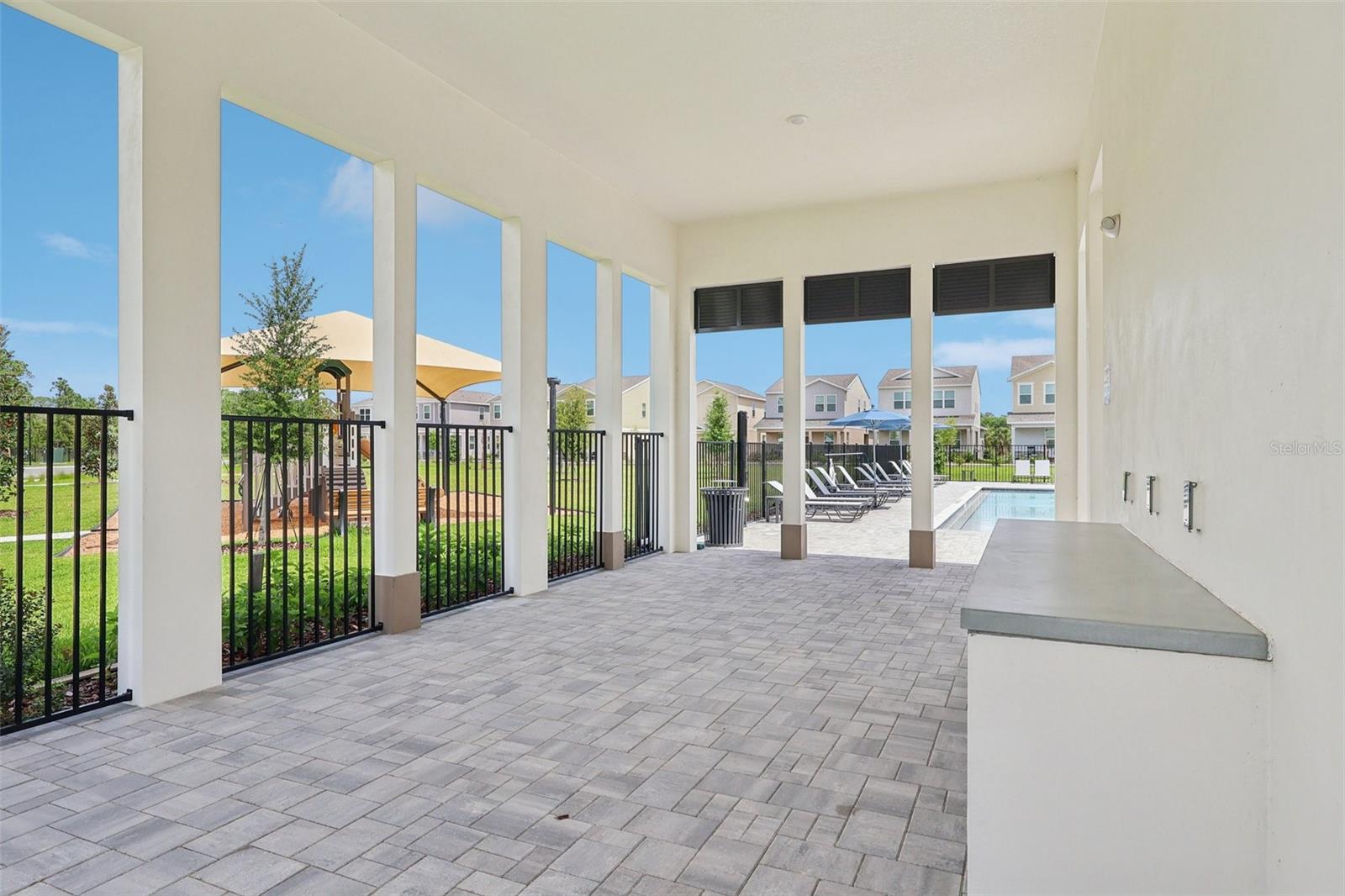 1989 Columbus Path, FL