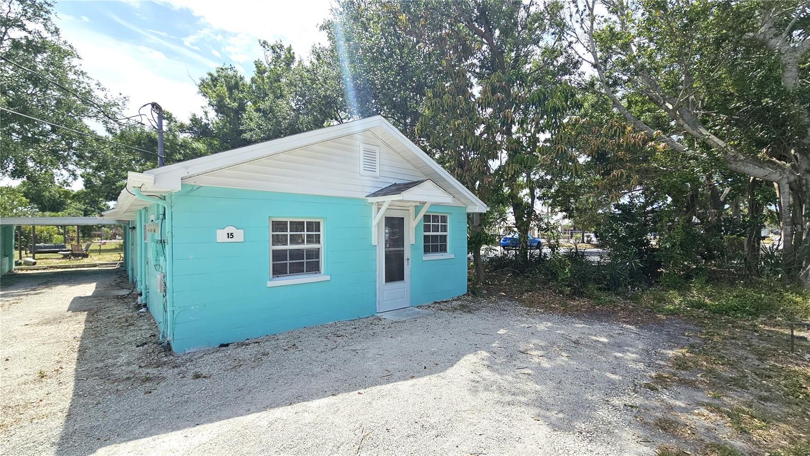 15 Mango Street, FL
