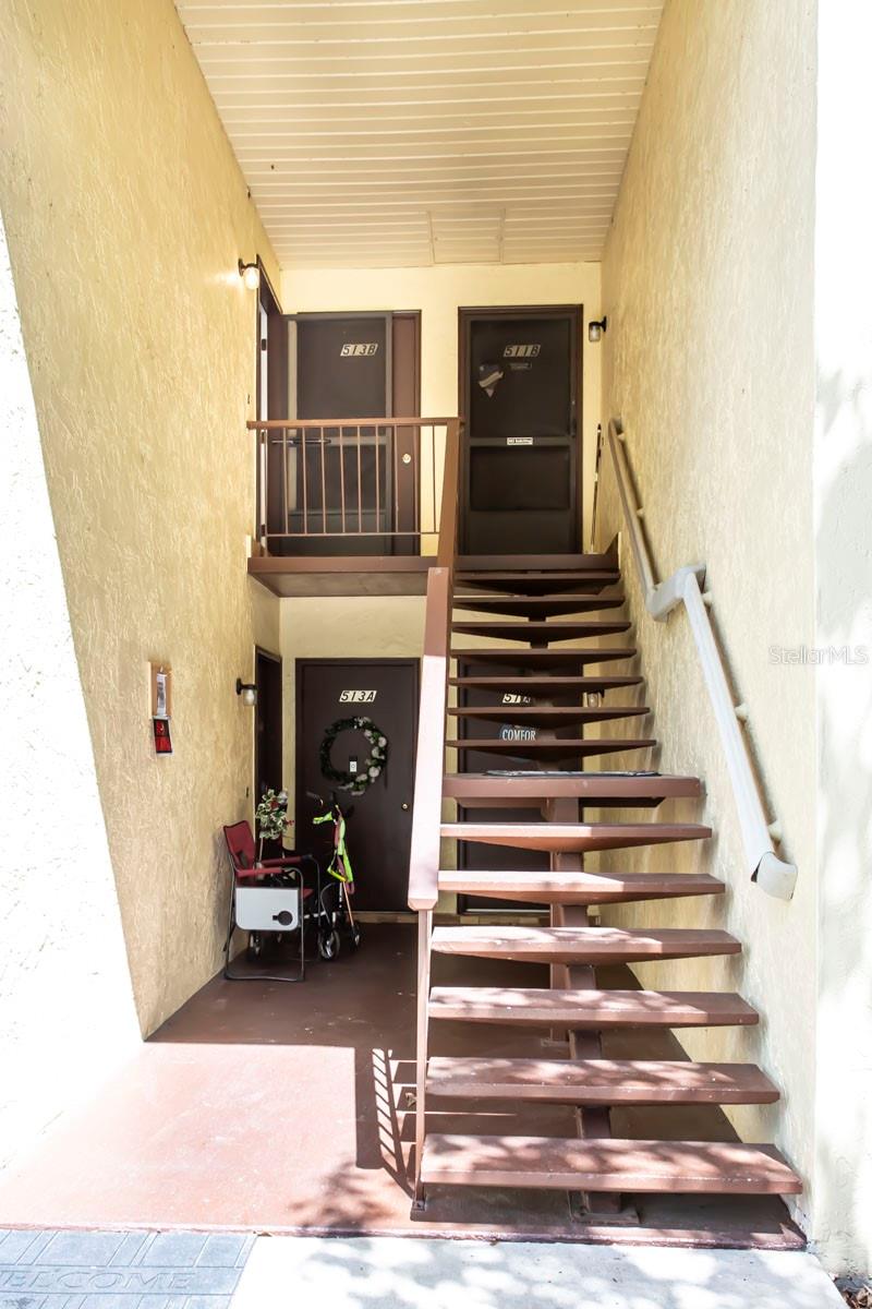 513 Fairways Circle, FL