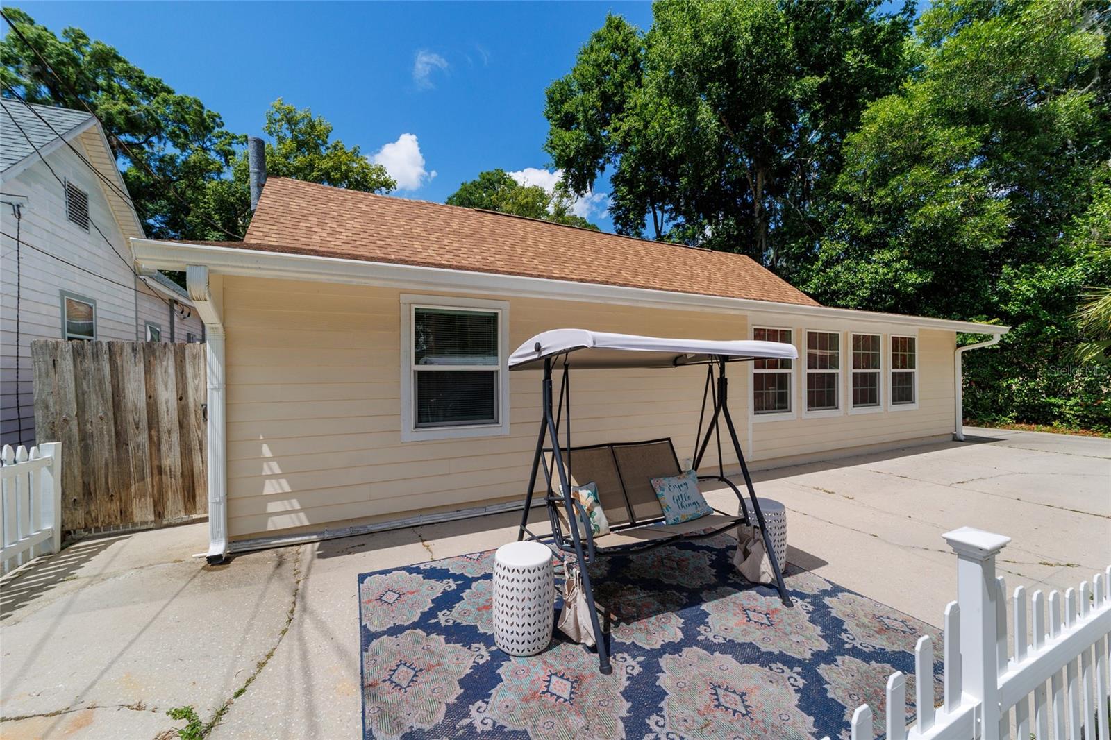 20693 Walnut Street, FL