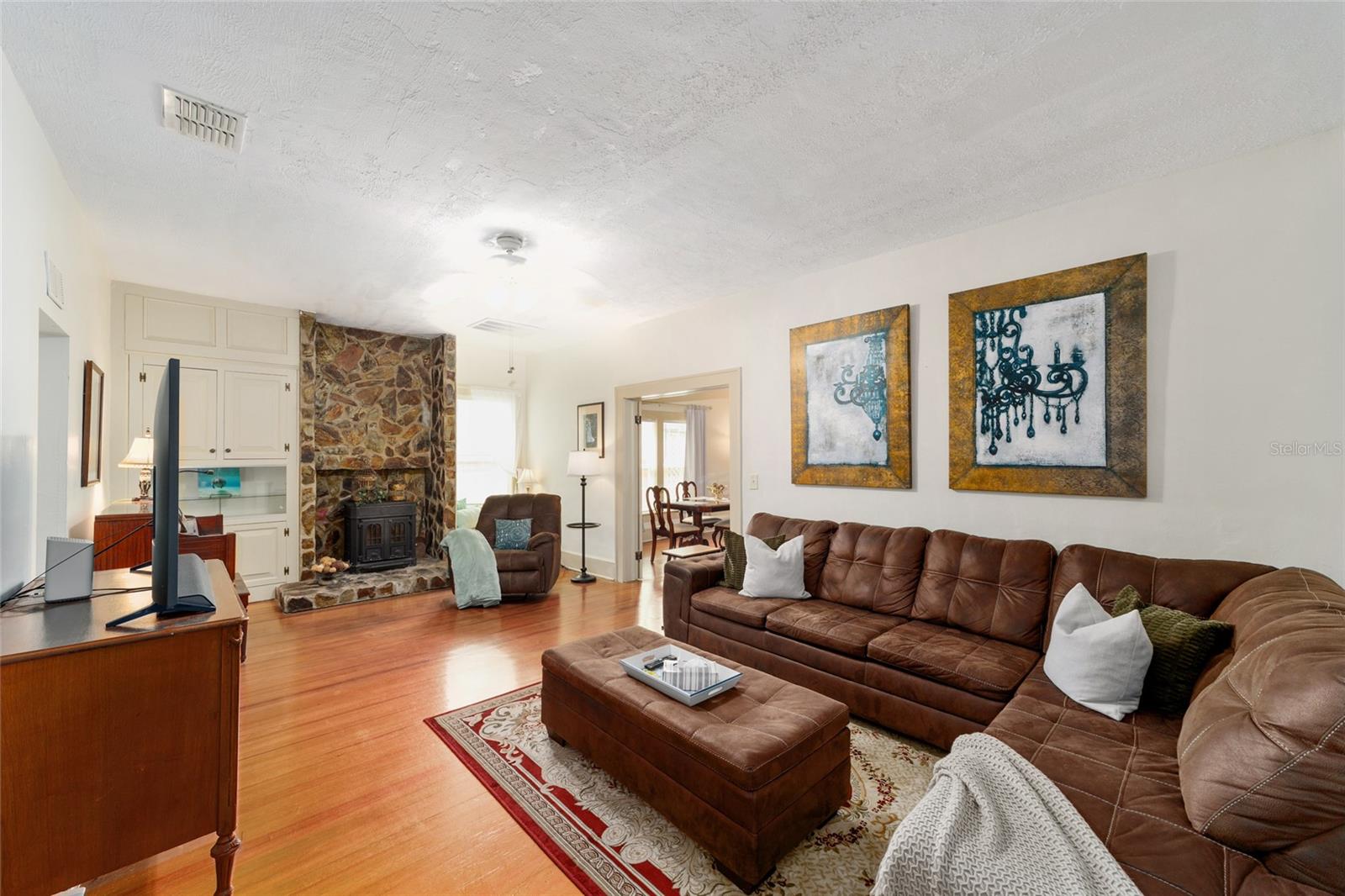 20693 Walnut Street, FL