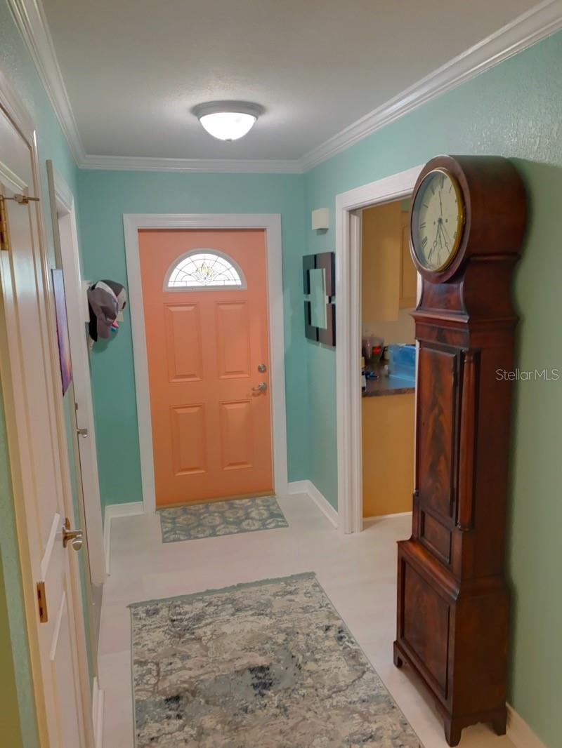 323 Dolphin Parkway, FL