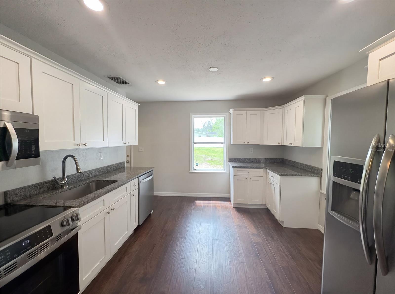 324 Bassedena Circle, FL