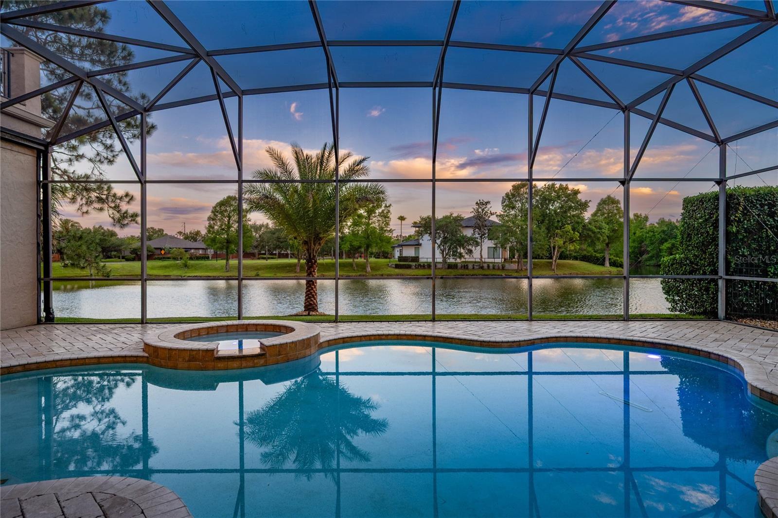 859 Isle Point, FL