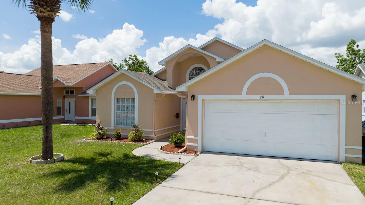 751 Country Woods Circle, FL