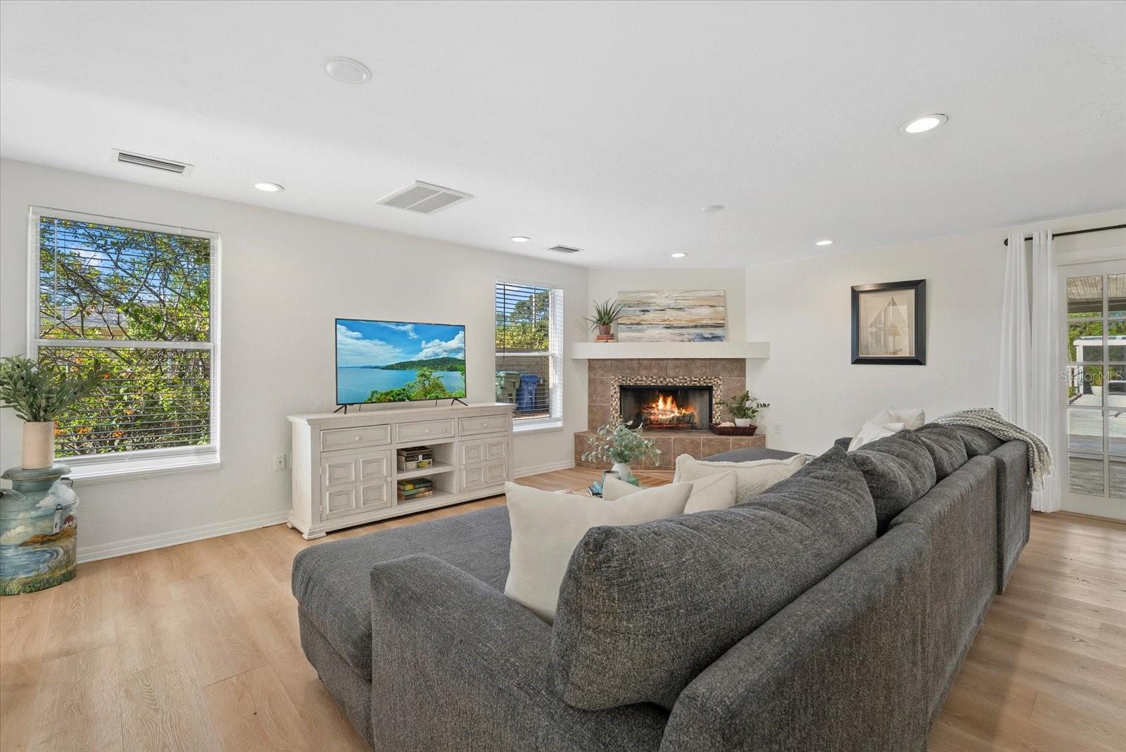 5868 Denison Drive, FL