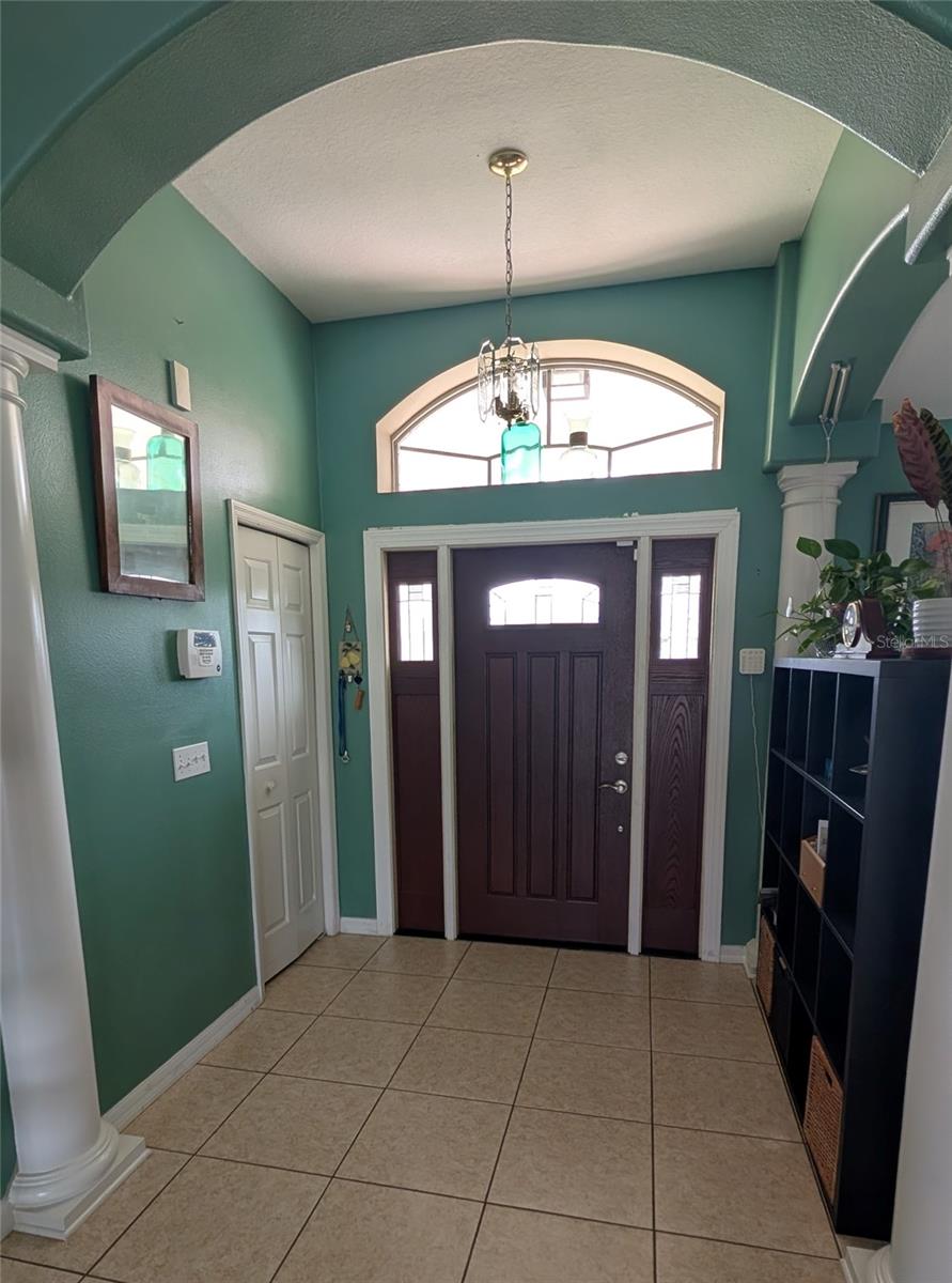 858 Mendoza Drive, FL