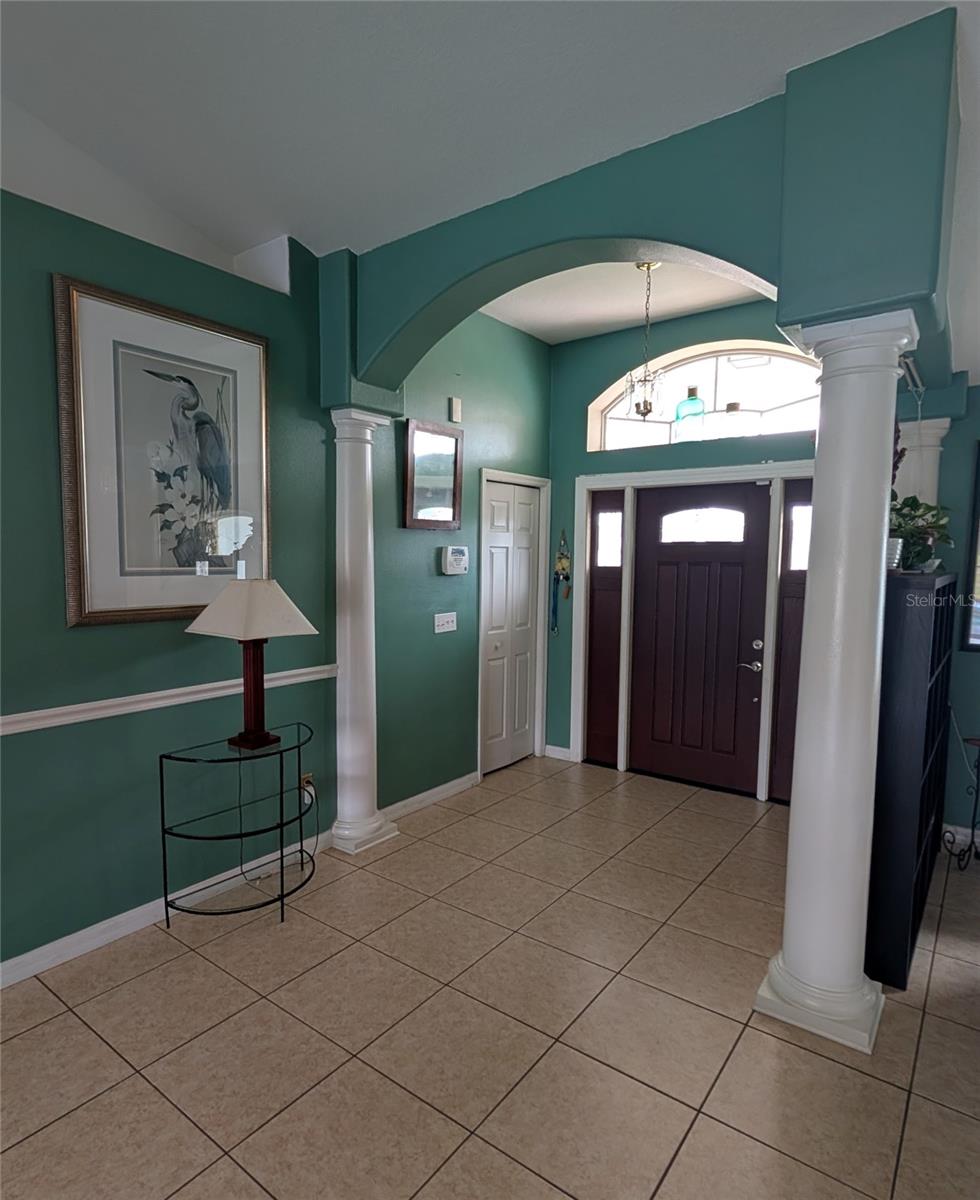 858 Mendoza Drive, FL