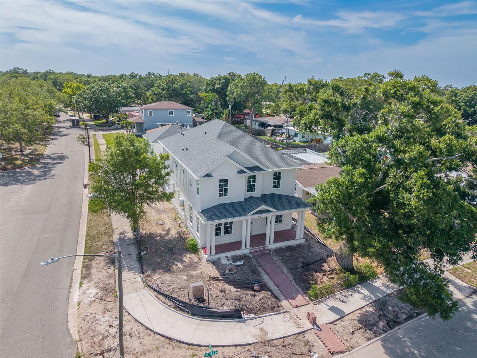 5204 10th Street, FL