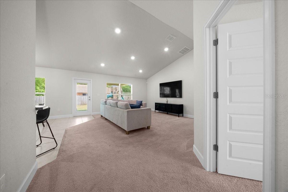 97 Dogwood Drive Loop, FL