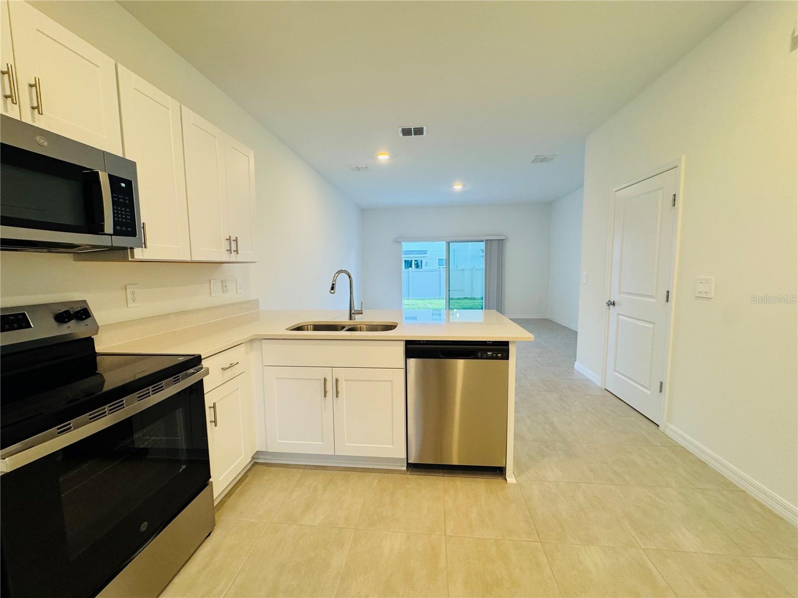 2923 Skyline Loop, FL