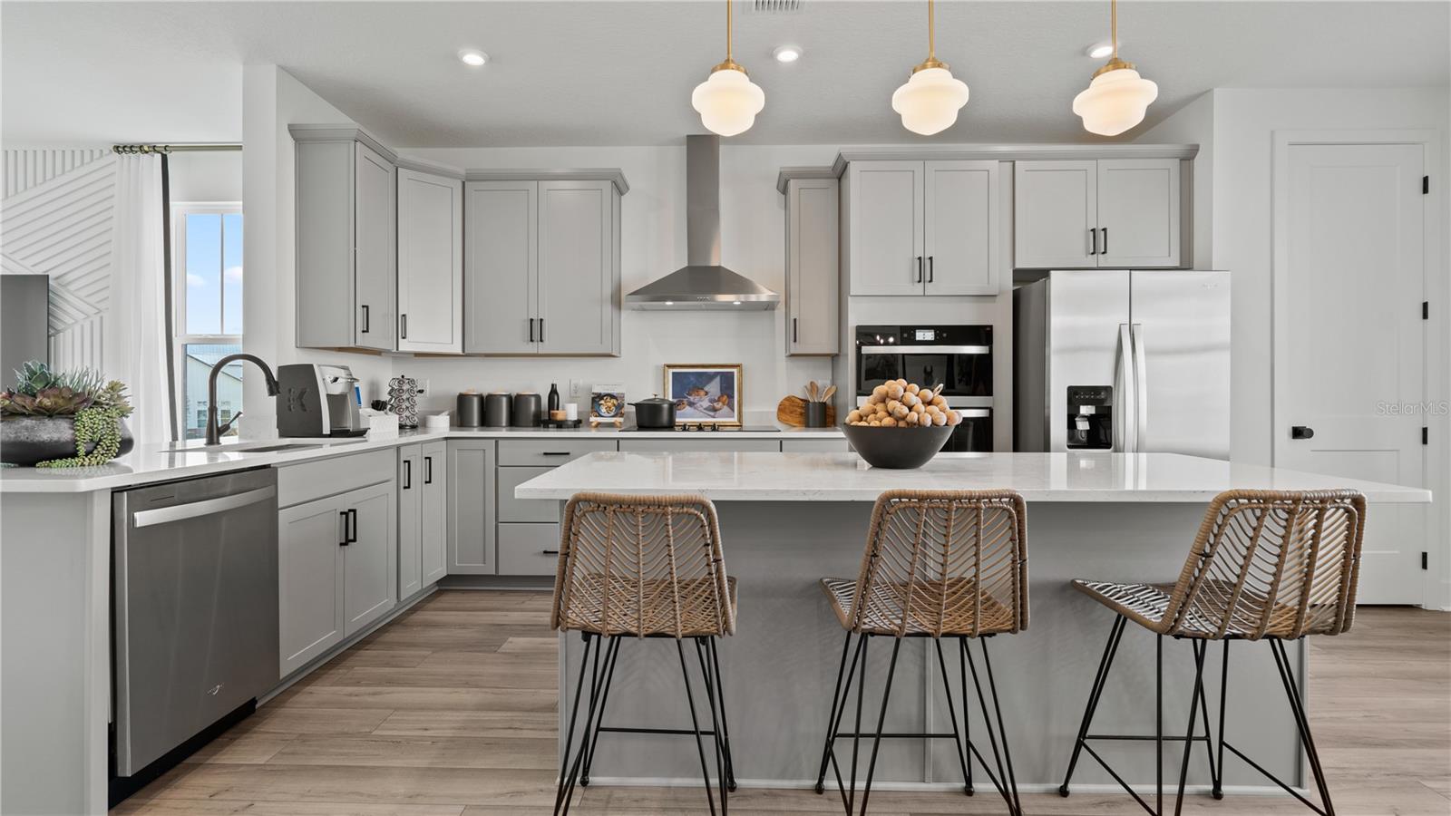 15027 Groveside Road, FL