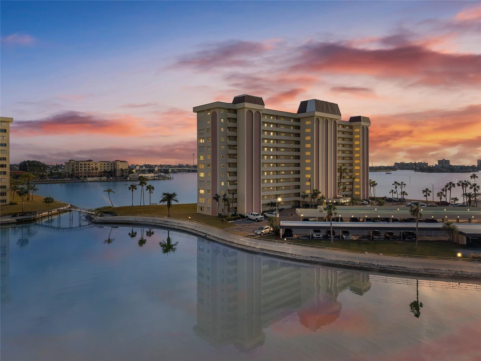 4775 Cove Circle, FL