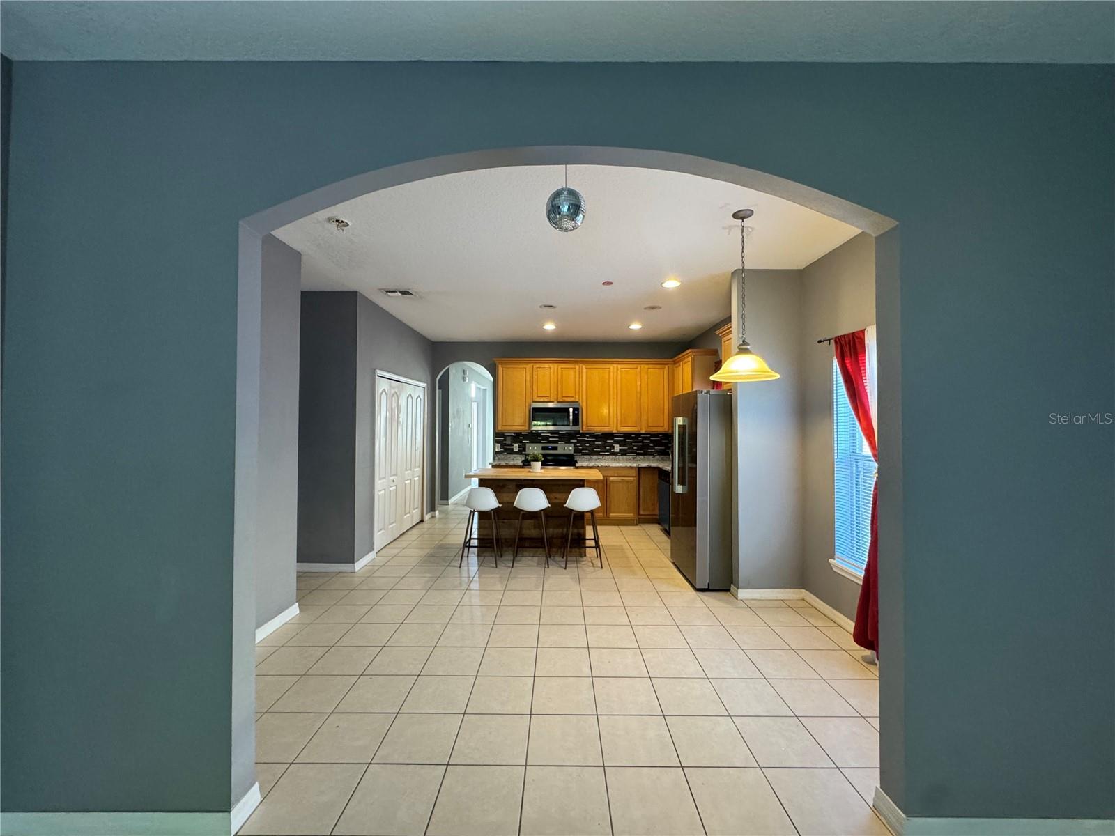877 Hacienda Circle, FL