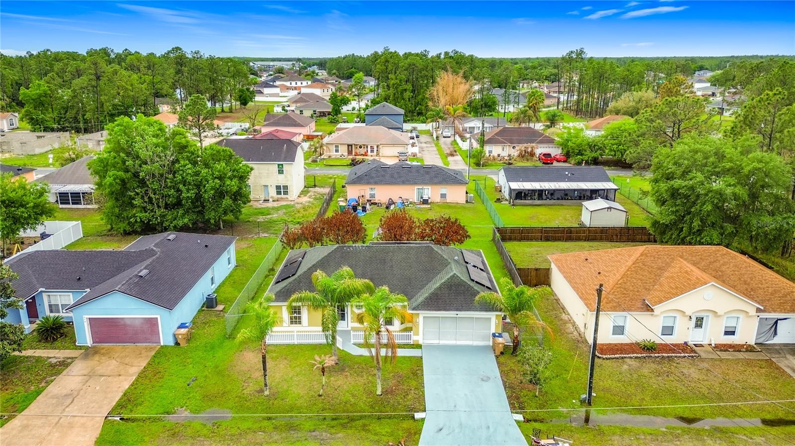 972 Cambridge Court, FL