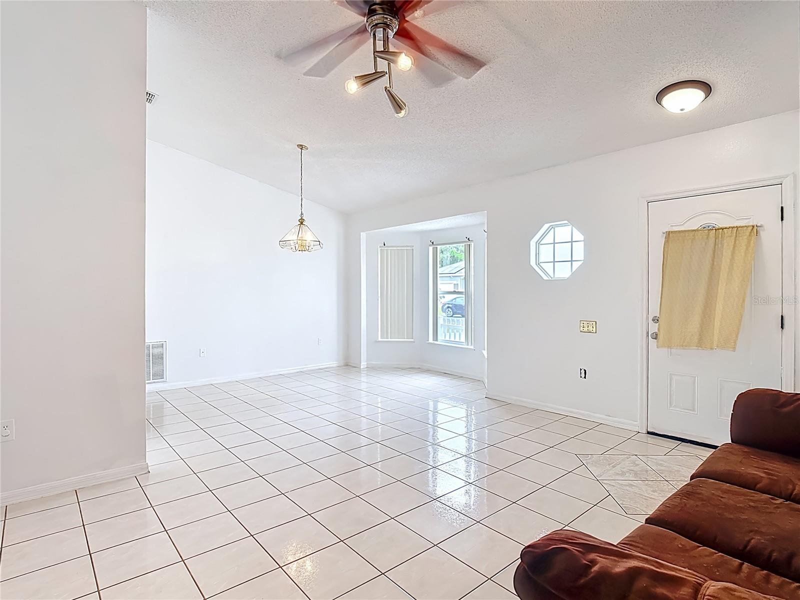 972 Cambridge Court, FL