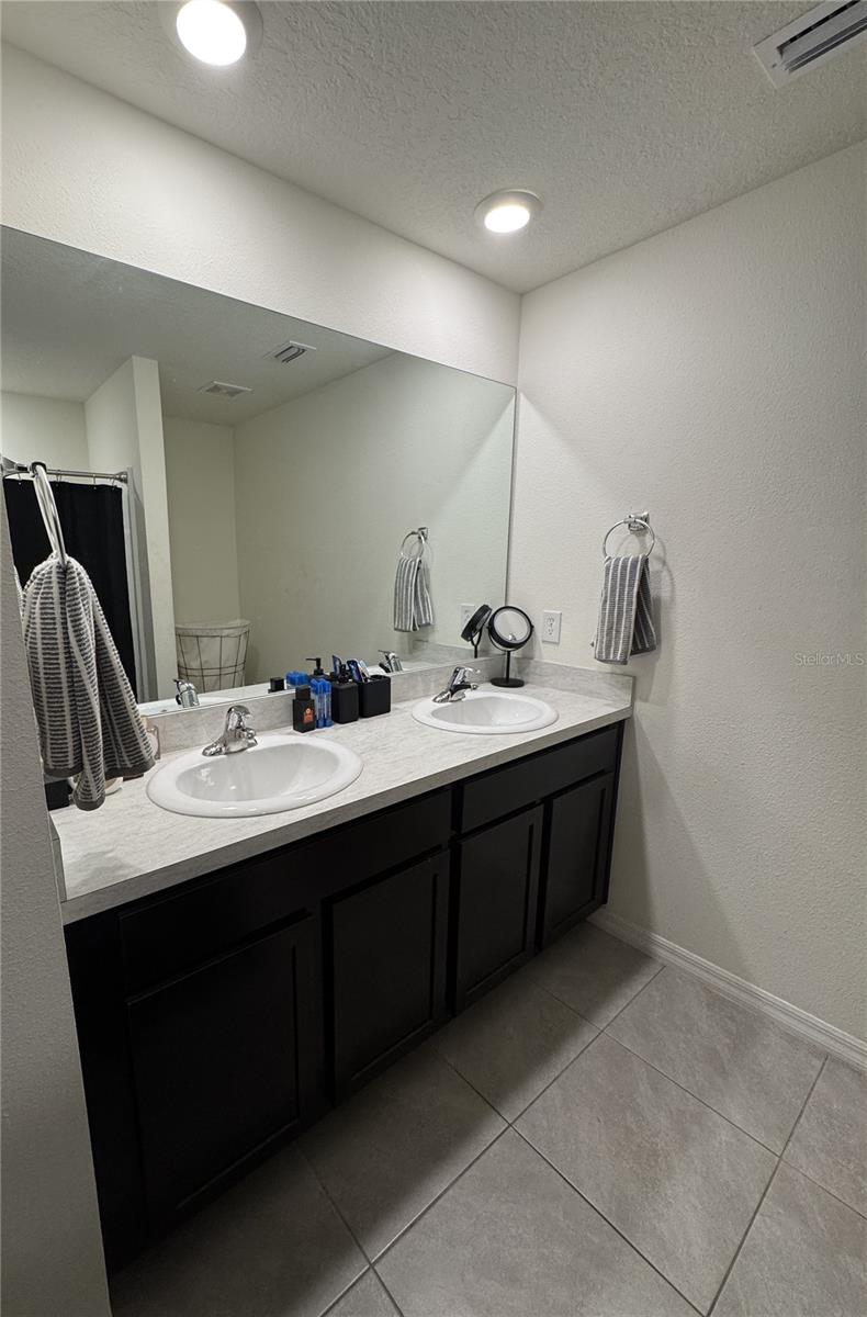 4234 Autumn Fog Court, FL