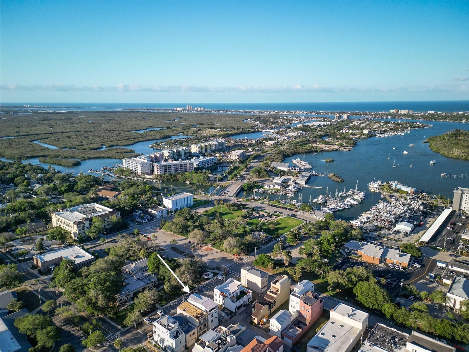 140 Julia Street, FL
