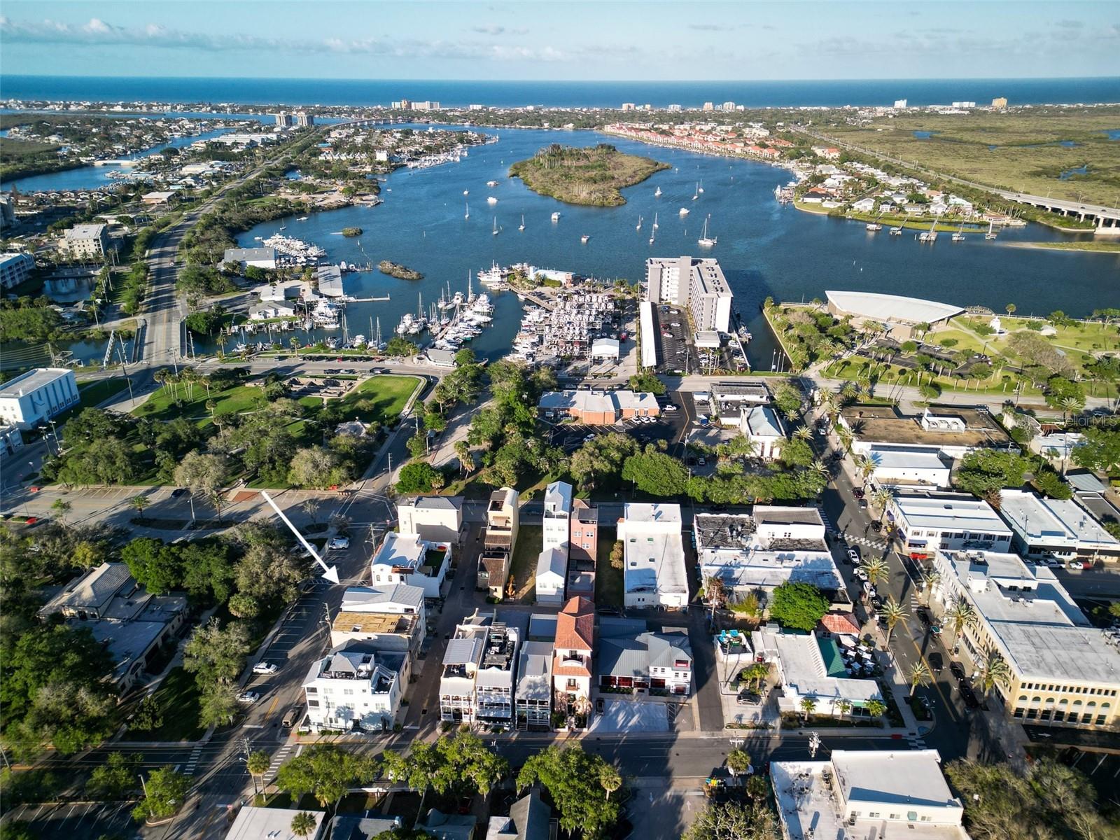 140 Julia Street, FL