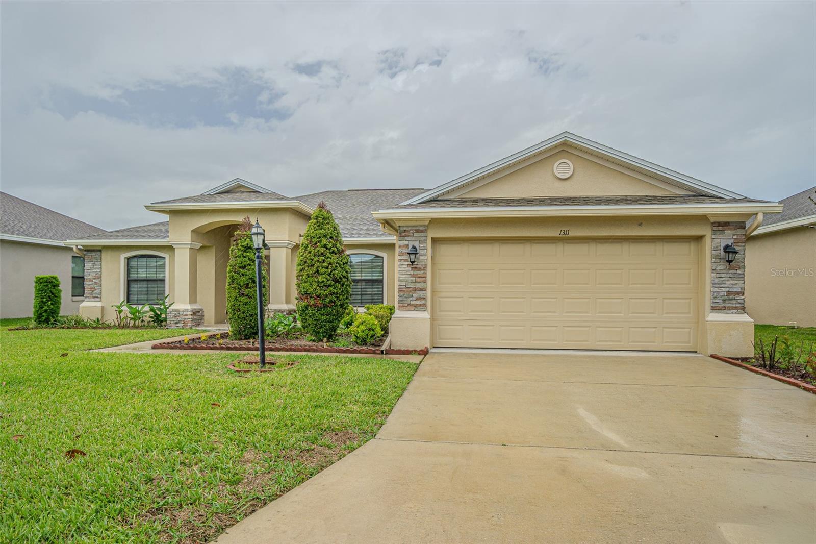 1311 Evergreen Park Circle, FL