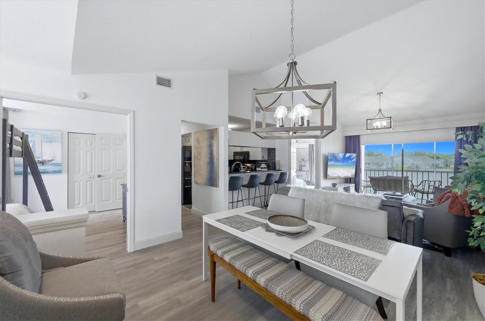 972 Sandpiper Circle, FL