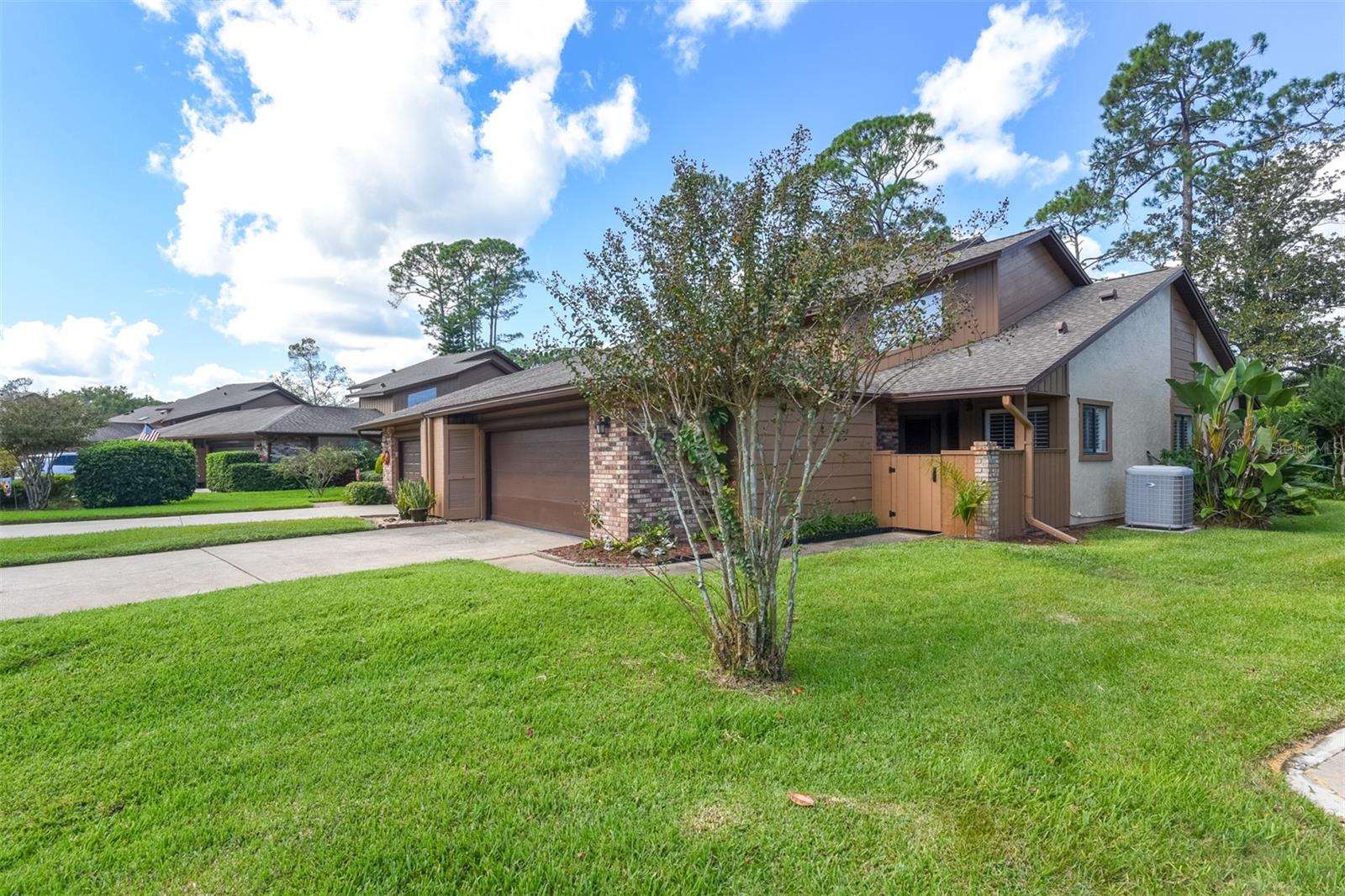 105 Horseshoe Trail, FL