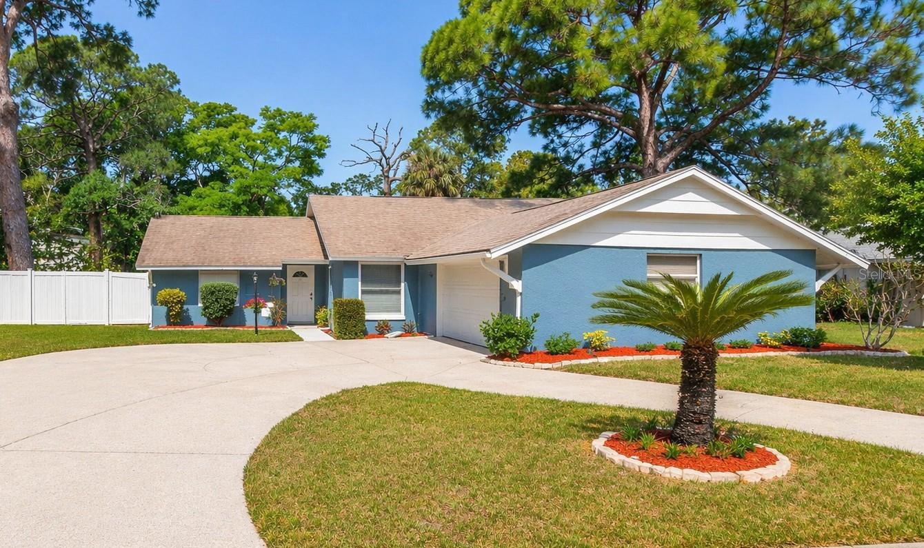 823 Riverside Drive, FL