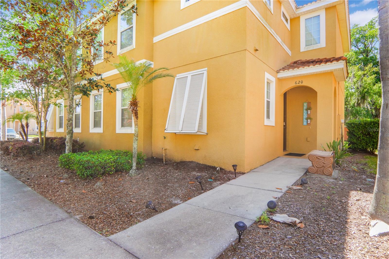620 Las Fuentes Drive, FL