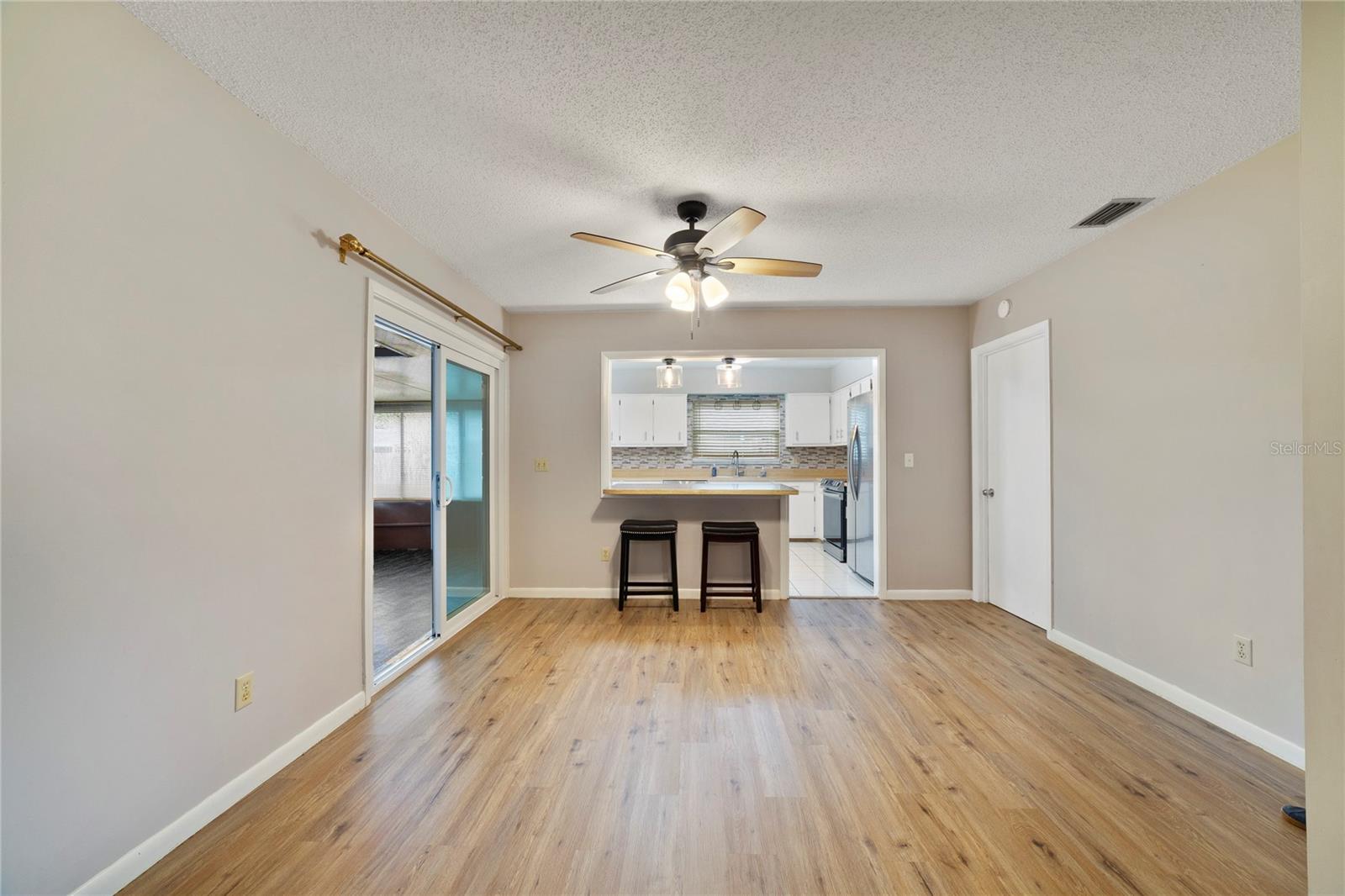 146 Mayfair Court, FL