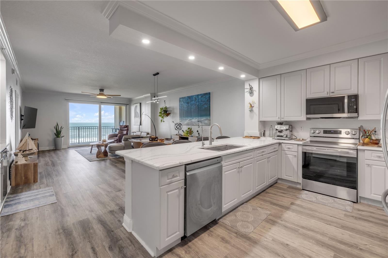 60 Surfview Drive, FL