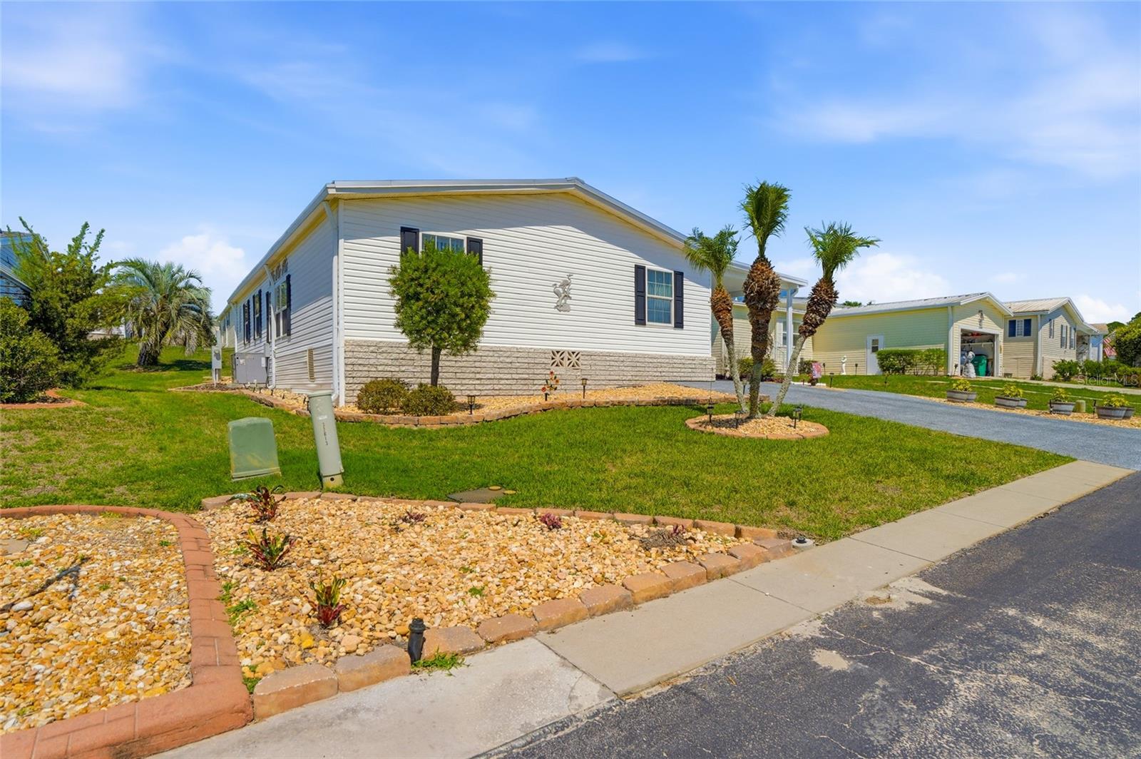 37613 Neukom Avenue, FL
