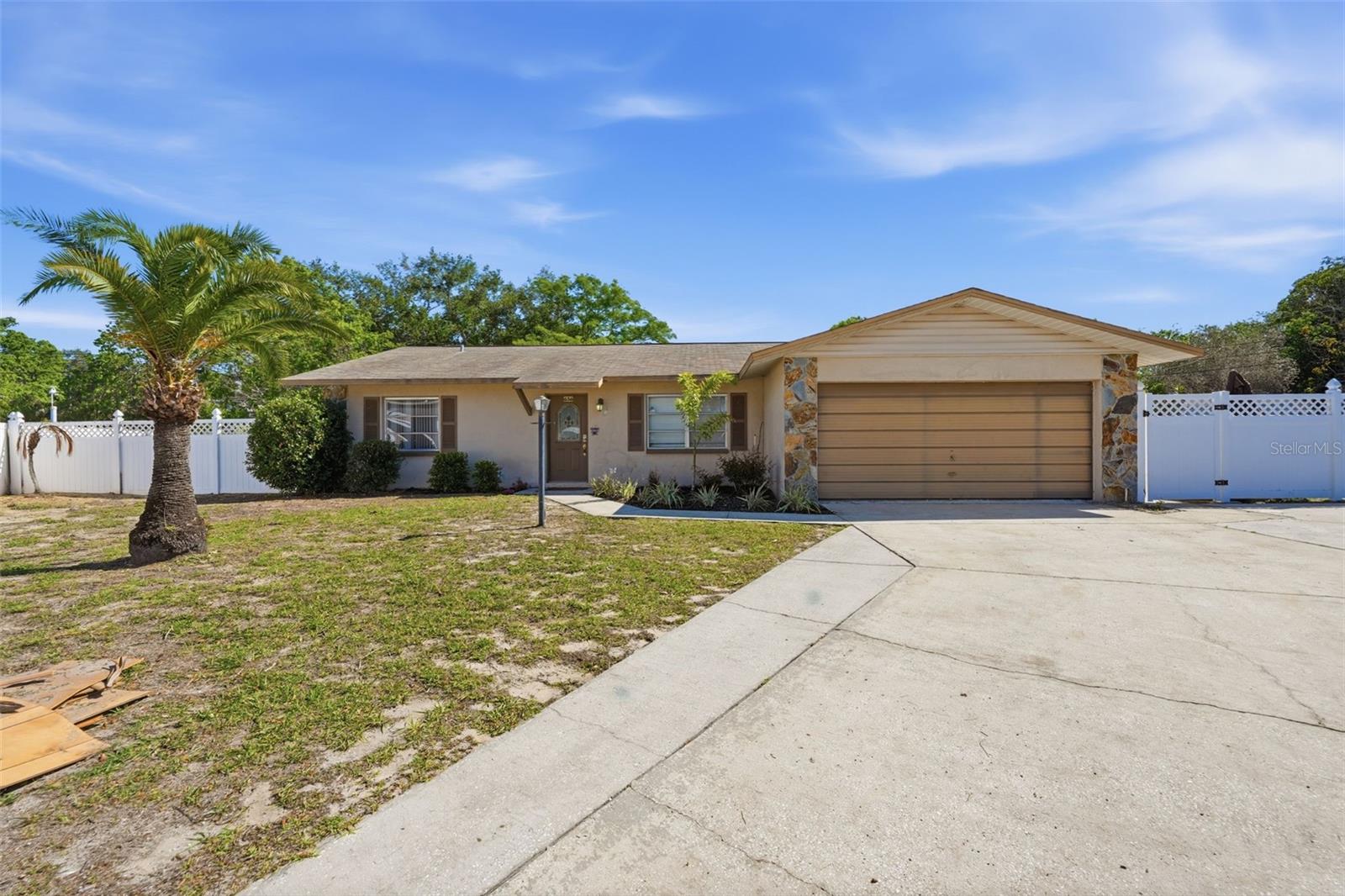 636 Tessier Court, FL