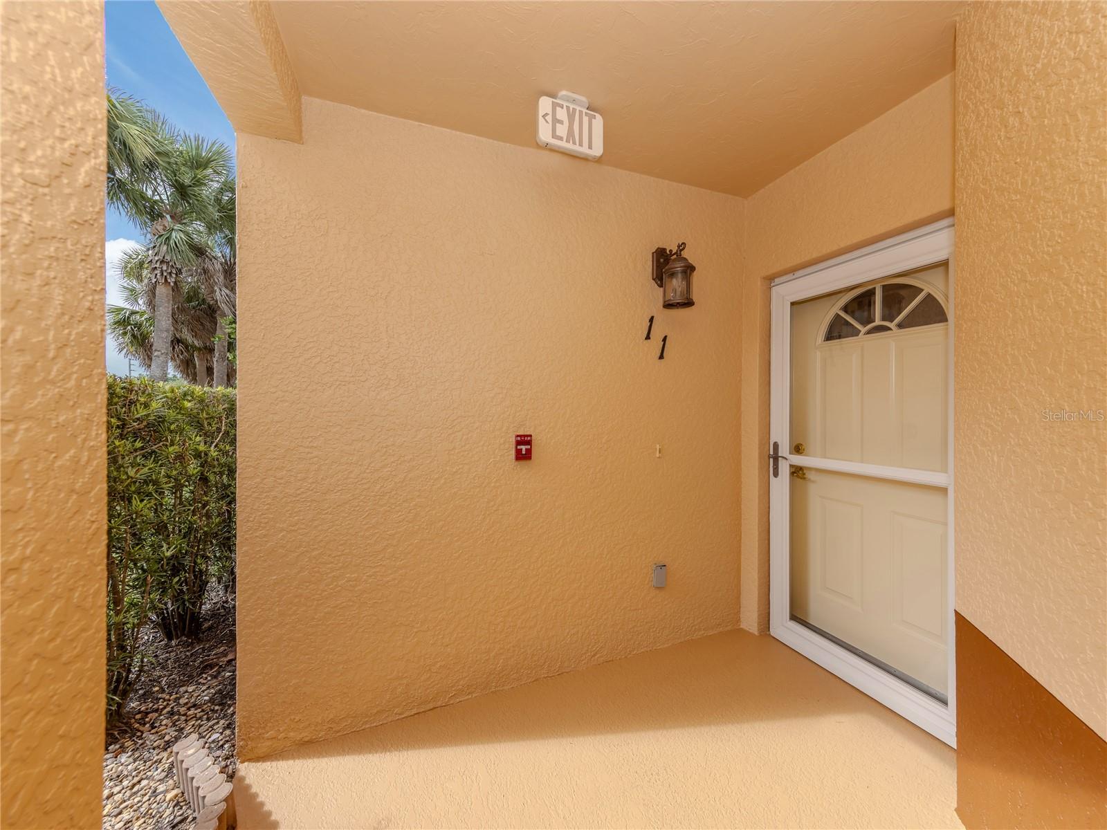 121 Auburn Road, FL