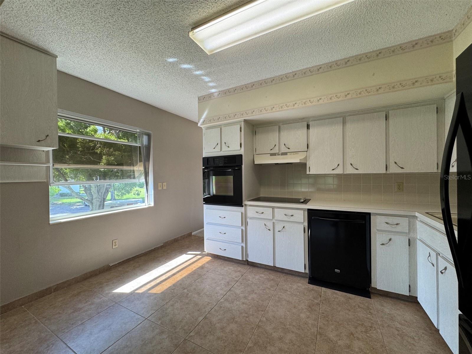 2402 Ecuadorian Way, FL