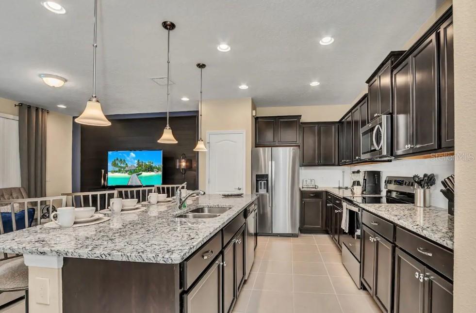 2407 Dubai Street, FL